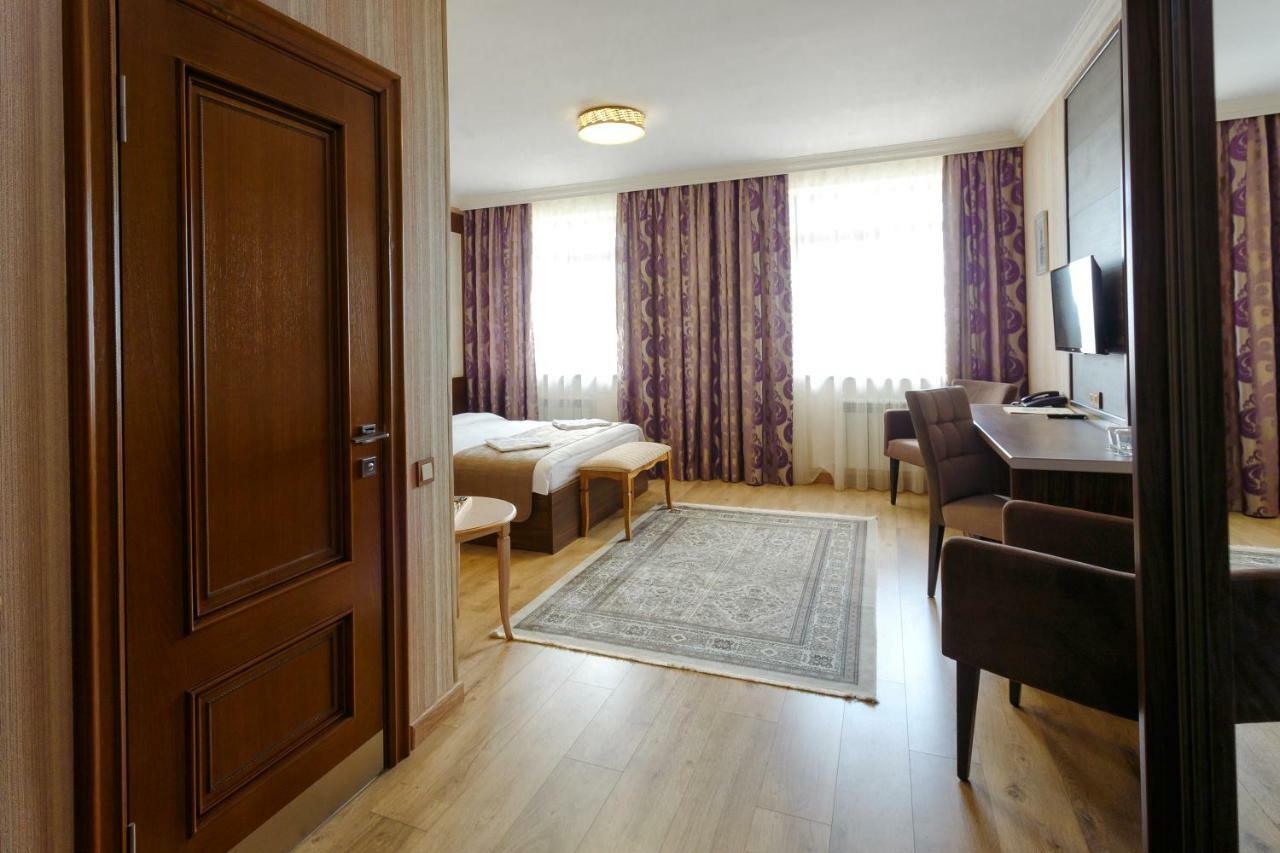 Sacvoyage Hotel Алматы Экстерьер фото