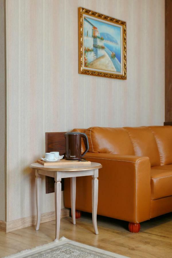 Sacvoyage Hotel Алматы Экстерьер фото